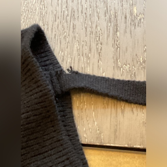 CHELSEA Black Ribbed Belted  V Neck with Faux Pearls Sweater . - Picture 8 of 8